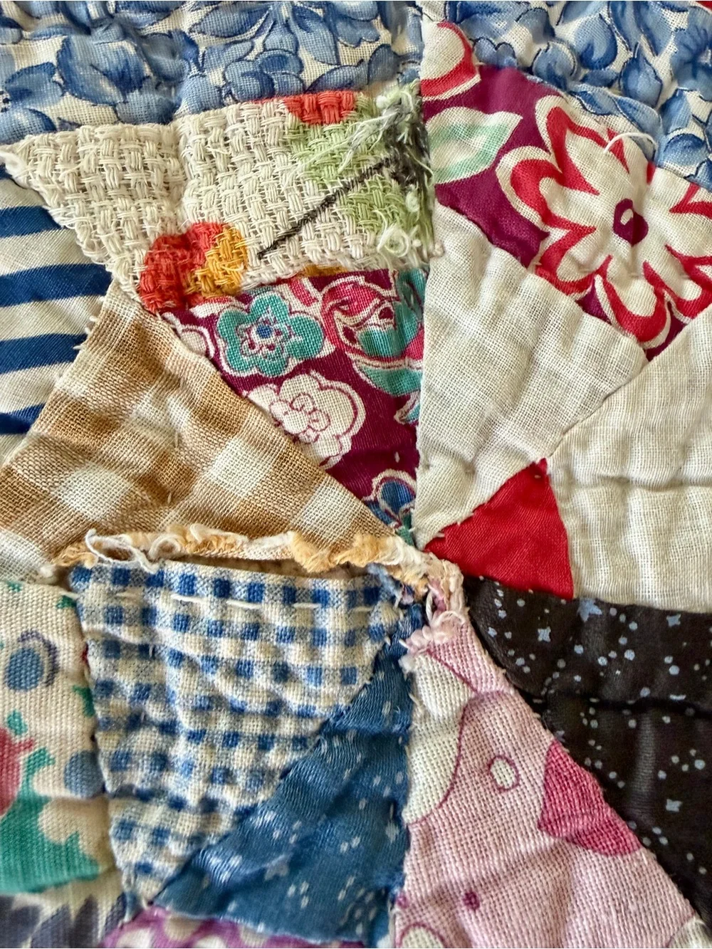 Vintage Spider Web Quilt - 1950s Scrape Quilt - 67 x 72.5”